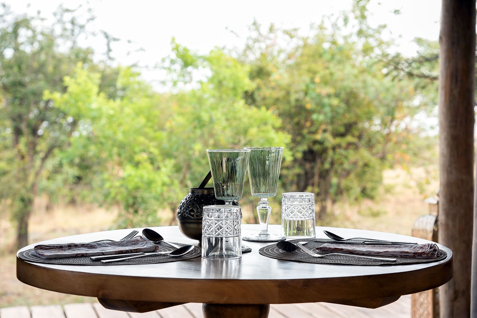 Tent dining with view